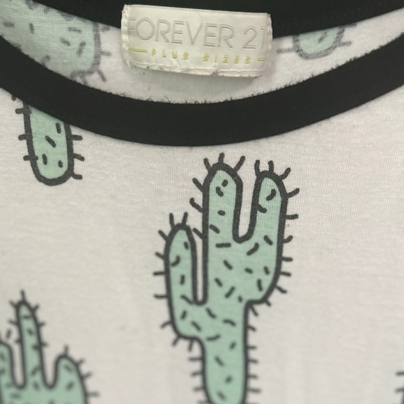 Forever 21 - Cactus T-Shirt - Picture 2 of 3